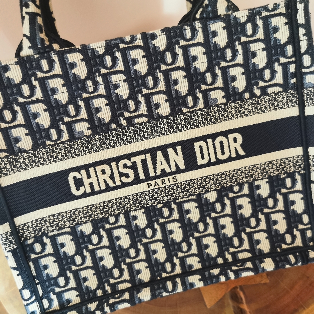 ❌SOLD❌ Dior Small Booktote - Picture 2 of 9